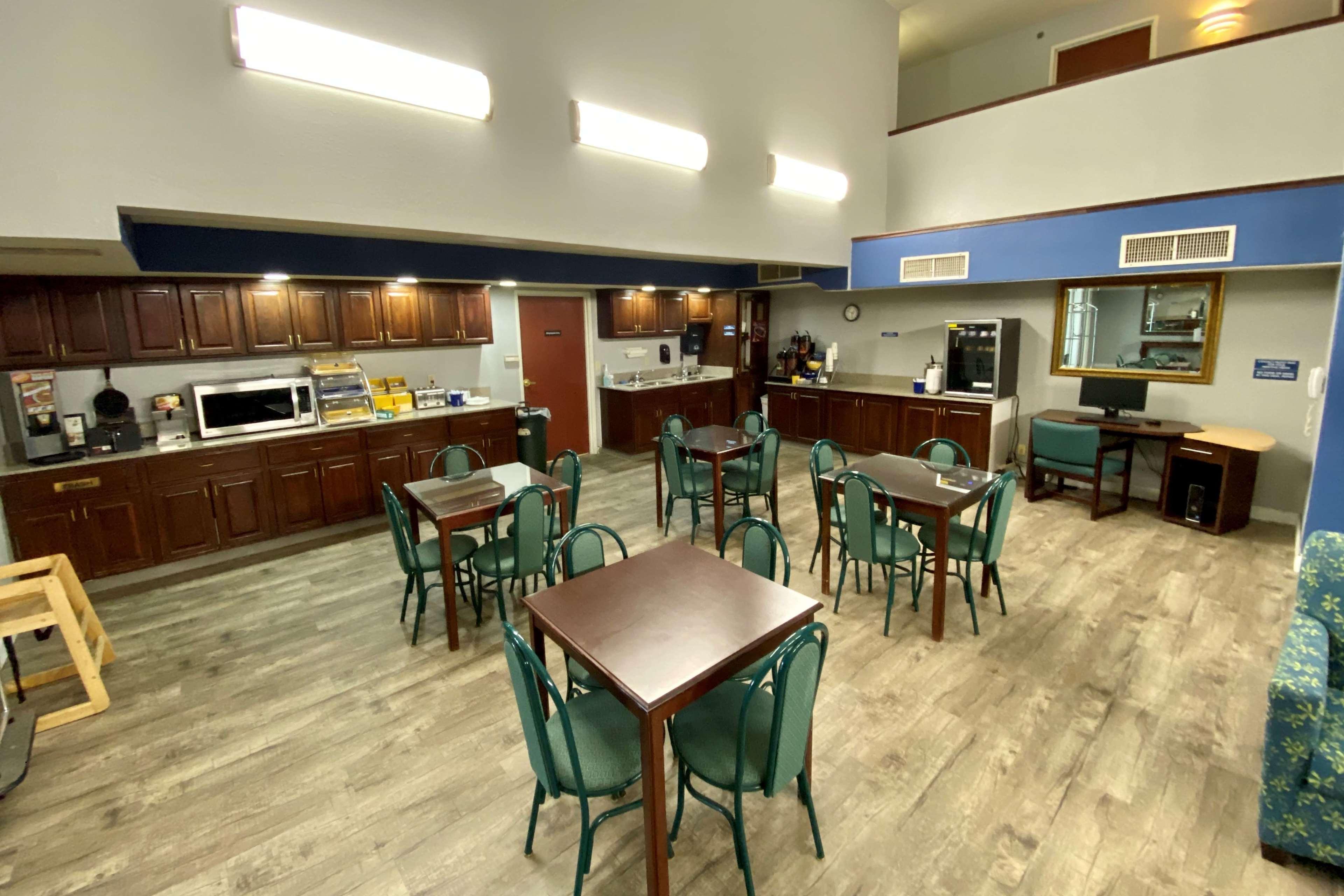 Hotel Baymont By Wyndham Swanton Esterno foto